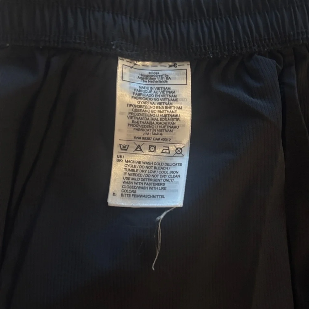 adidas Men's 5” ZNE short, Small